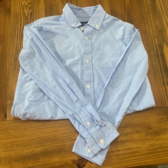 Vineyard Vines Tan Shorts, Ralph Lauren and children place button down tops - Picture 6 of 11